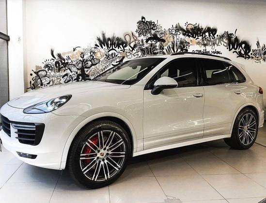 PORSCHE CAYENNE 4.8 4X4 V8 32V TURBO GASOLINA 4P TIPTRONIC